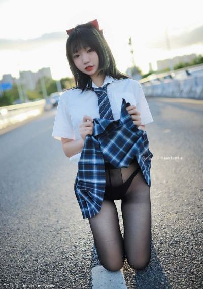 性感的老师免费看_1080P电影完整版在线观看